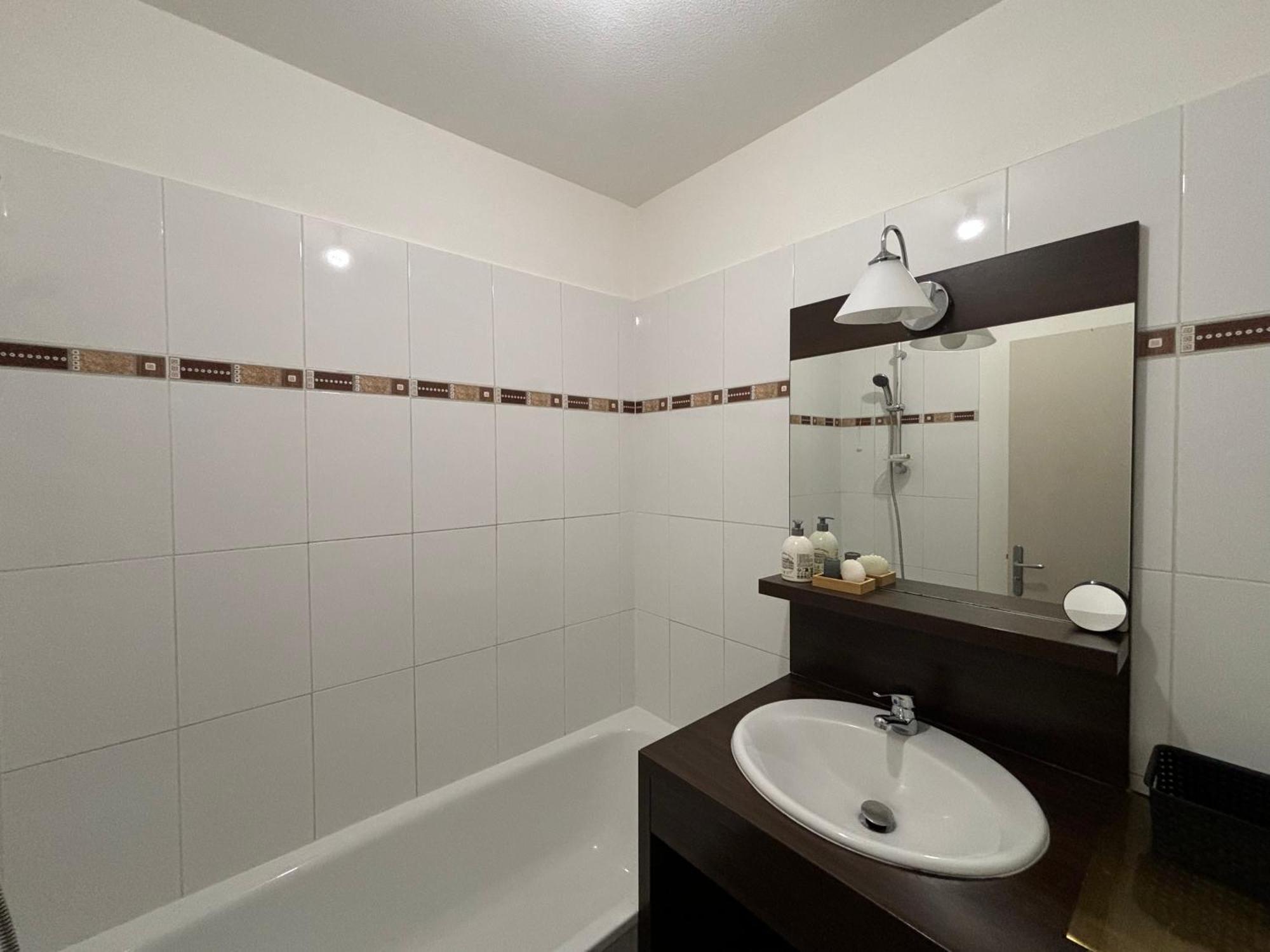 Proche Disneyland Paris - Appartement Avec Balcon Sans Vis A Vis - Parking Prive Residence Calme Montevrain Luaran gambar